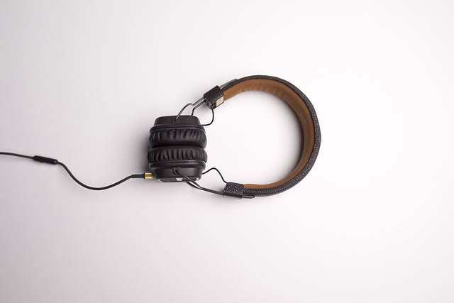 Evolution-Of-Headphones-The-Stereo-Era-1958-to-1979